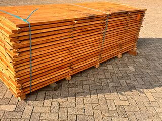 Ca. 100x Douglas Planken Fijnbezaagd, 30x200mm, Lengte 300cm
